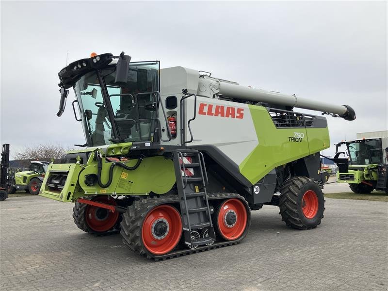 Mähdrescher za tip CLAAS TRION 750 TT, Gebrauchtmaschine u Hockenheim (Slika 1)