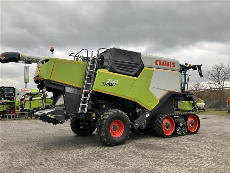 Mähdrescher typu CLAAS TRION 750 TT, Gebrauchtmaschine v Hockenheim (Obrázek 5)