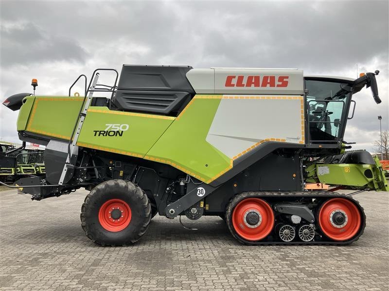 Mähdrescher typu CLAAS TRION 750 TT, Gebrauchtmaschine v Hockenheim (Obrázek 7)