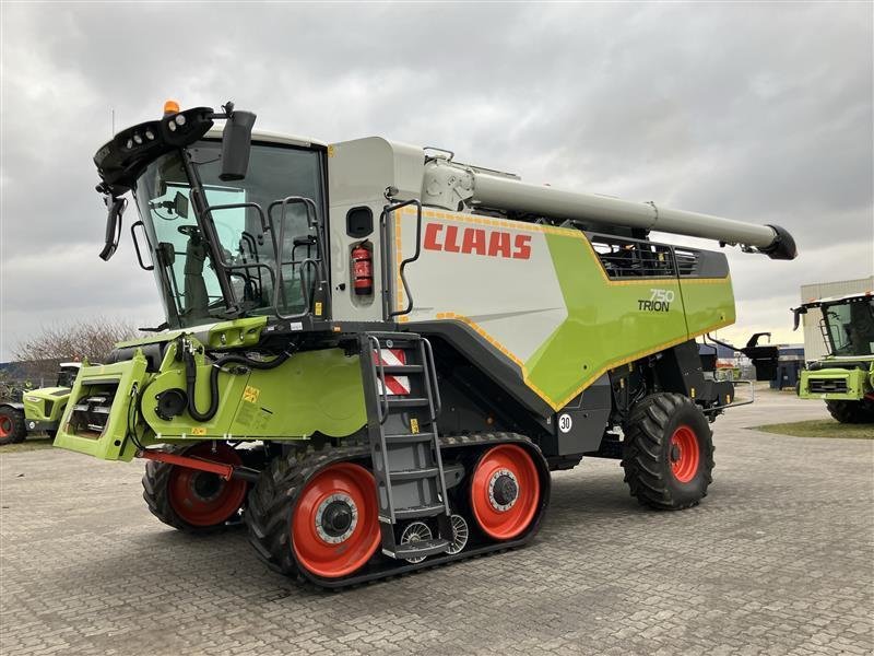 Mähdrescher za tip CLAAS TRION 750 TT, Gebrauchtmaschine u Hockenheim (Slika 1)
