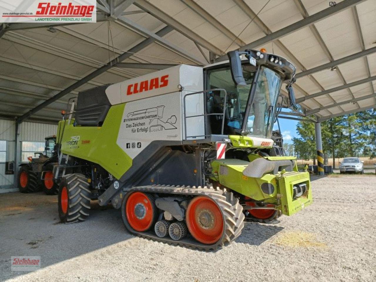 Mähdrescher del tipo CLAAS Trion 750 TT, Gebrauchtmaschine In Rollwitz (Immagine 2)