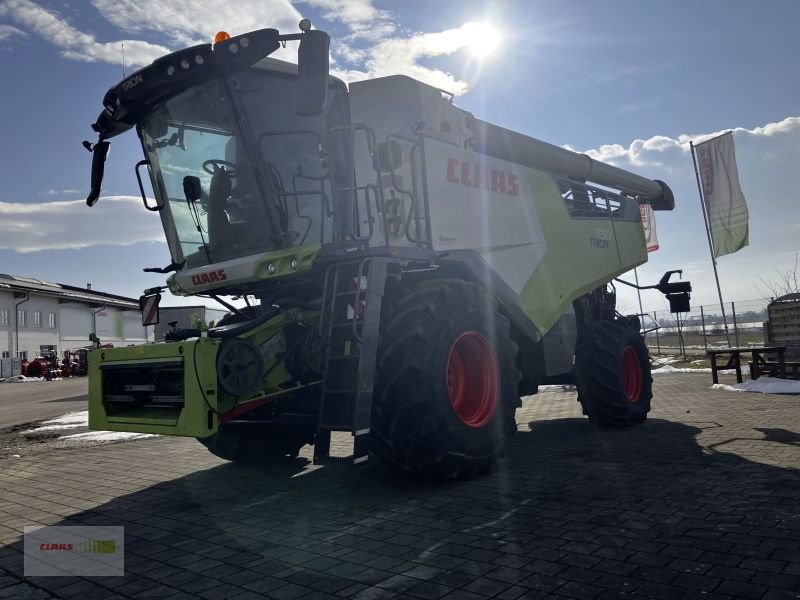Mähdrescher tipa CLAAS TRION 750 + V770, Gebrauchtmaschine u Töging am Inn