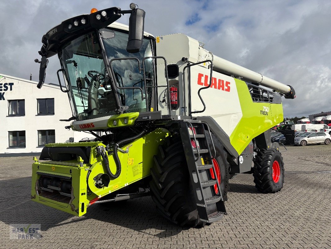 Mähdrescher of the type CLAAS TRION 750, Gebrauchtmaschine in Emsbüren (Picture 16)