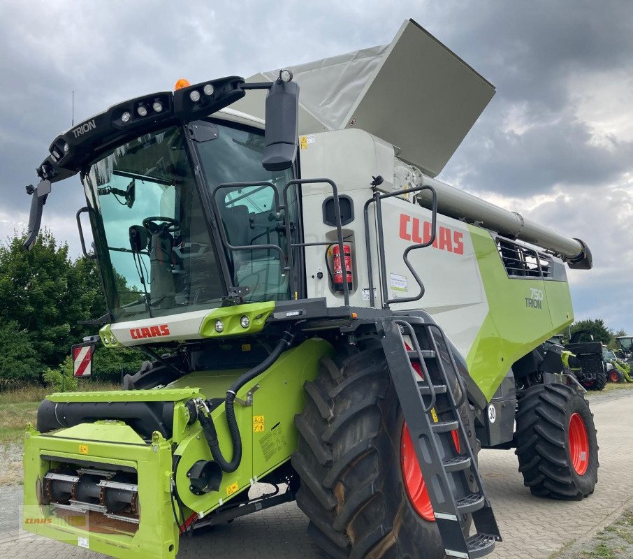 Mähdrescher del tipo CLAAS Trion 750, Gebrauchtmaschine In Schwülper (Immagine 2)