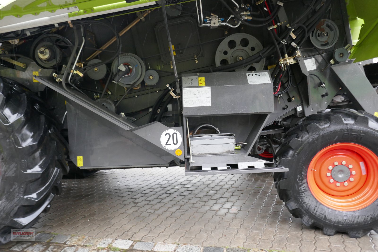 Mähdrescher typu CLAAS Tucano 320 4-Trac - inkl. SW V540, Gebrauchtmaschine v Dorfen (Obrázek 15)
