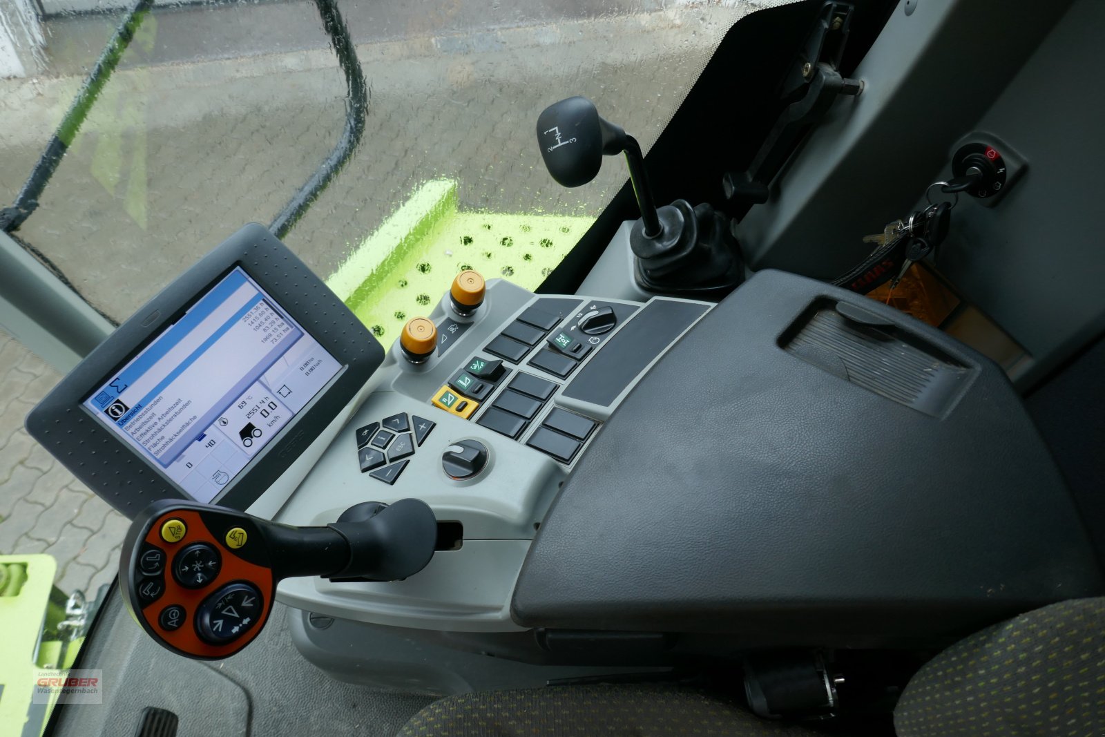 Mähdrescher typu CLAAS Tucano 320 4-Trac - inkl. SW V540, Gebrauchtmaschine v Dorfen (Obrázek 18)