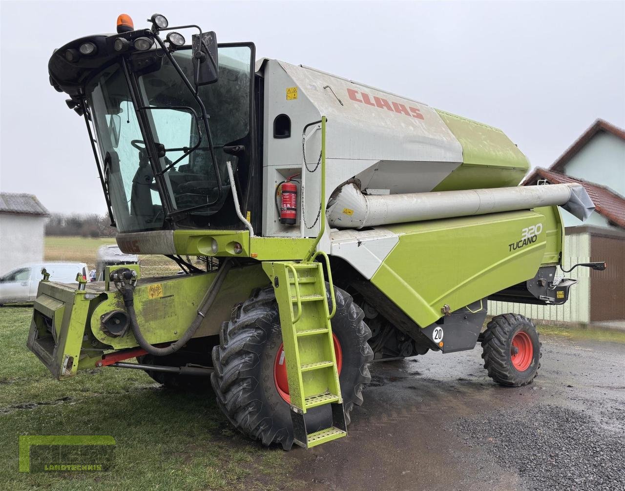 Mähdrescher tip CLAAS TUCANO 320 + C490, Gebrauchtmaschine in Homberg/Ohm - Maulbach (Poză 2)