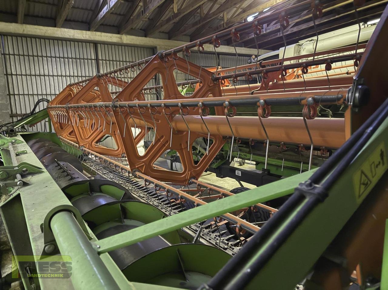 Mähdrescher tip CLAAS TUCANO 320 + C490, Gebrauchtmaschine in Homberg/Ohm - Maulbach (Poză 8)