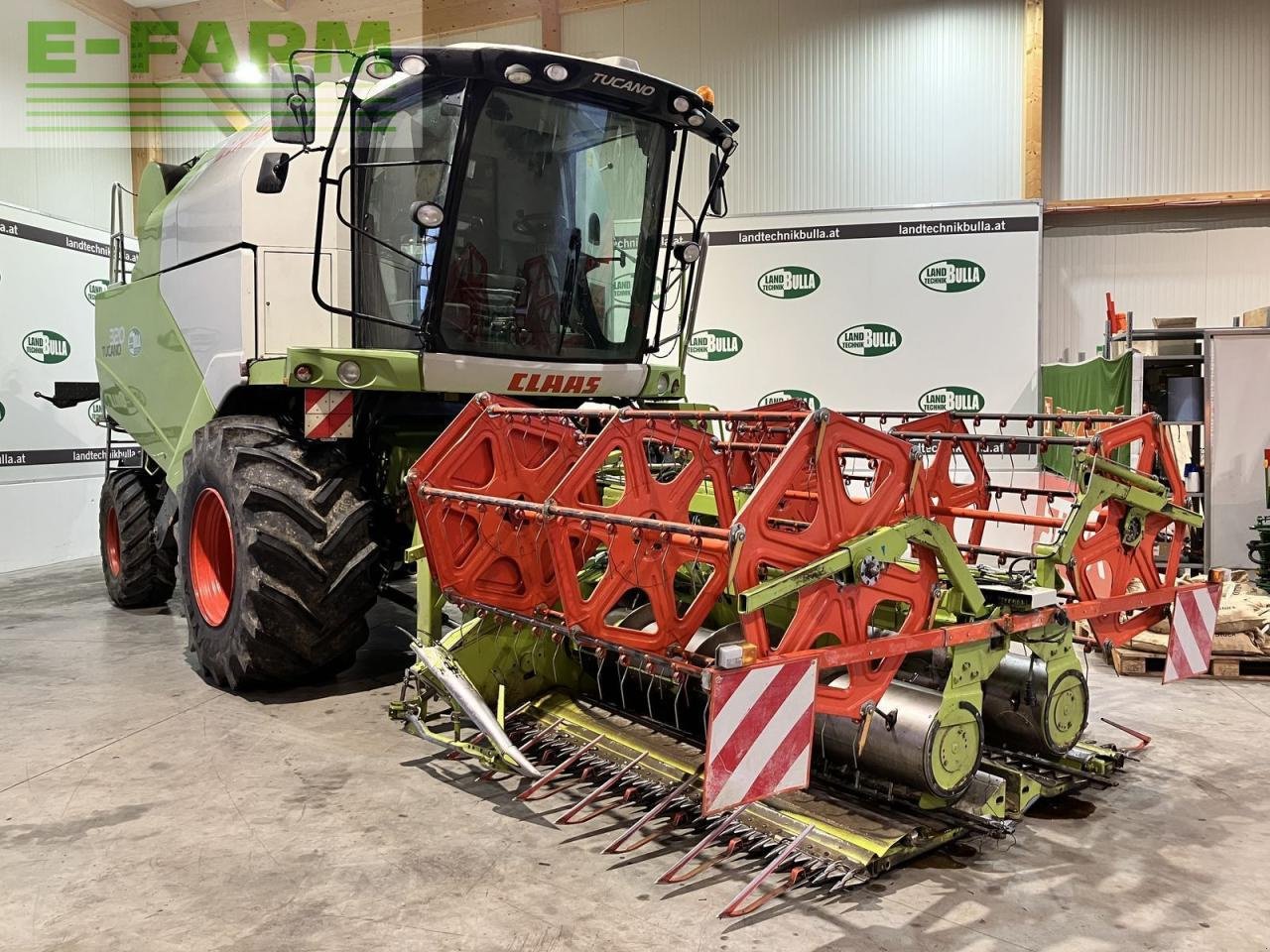 Mähdrescher des Typs CLAAS tucano 320, Gebrauchtmaschine in Sierning (Bild 2)