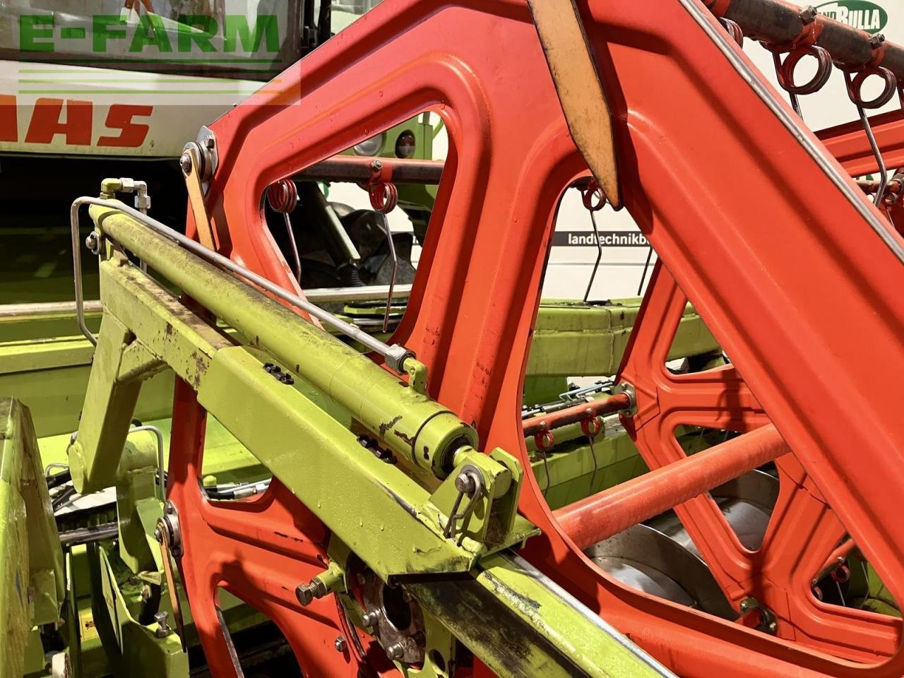 Mähdrescher des Typs CLAAS tucano 320, Gebrauchtmaschine in Sierning (Bild 12)