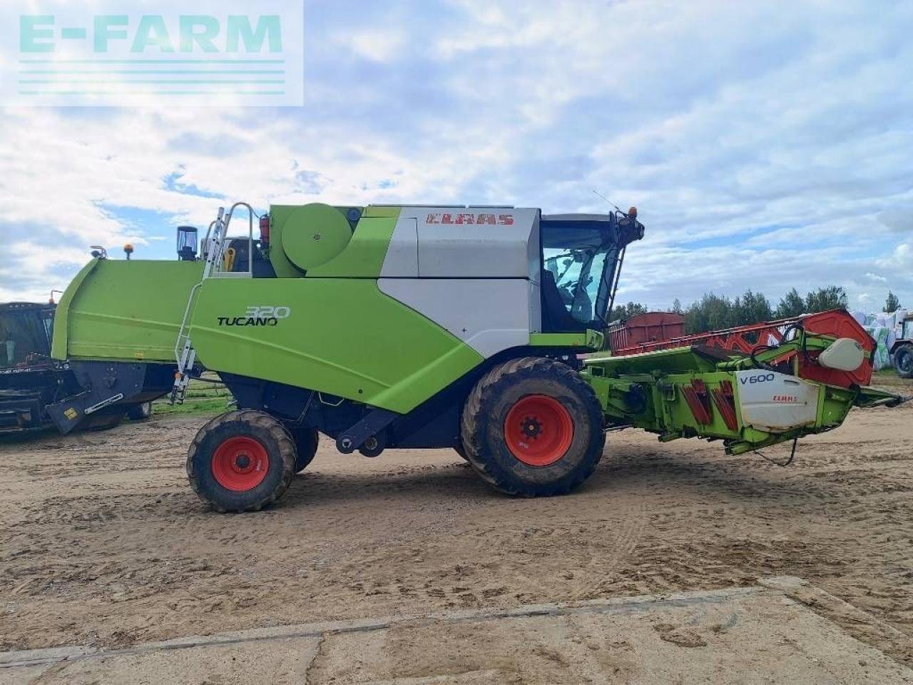 Mähdrescher Türe ait CLAAS tucano 320, Gebrauchtmaschine içinde BABTŲ K. (resim 5)