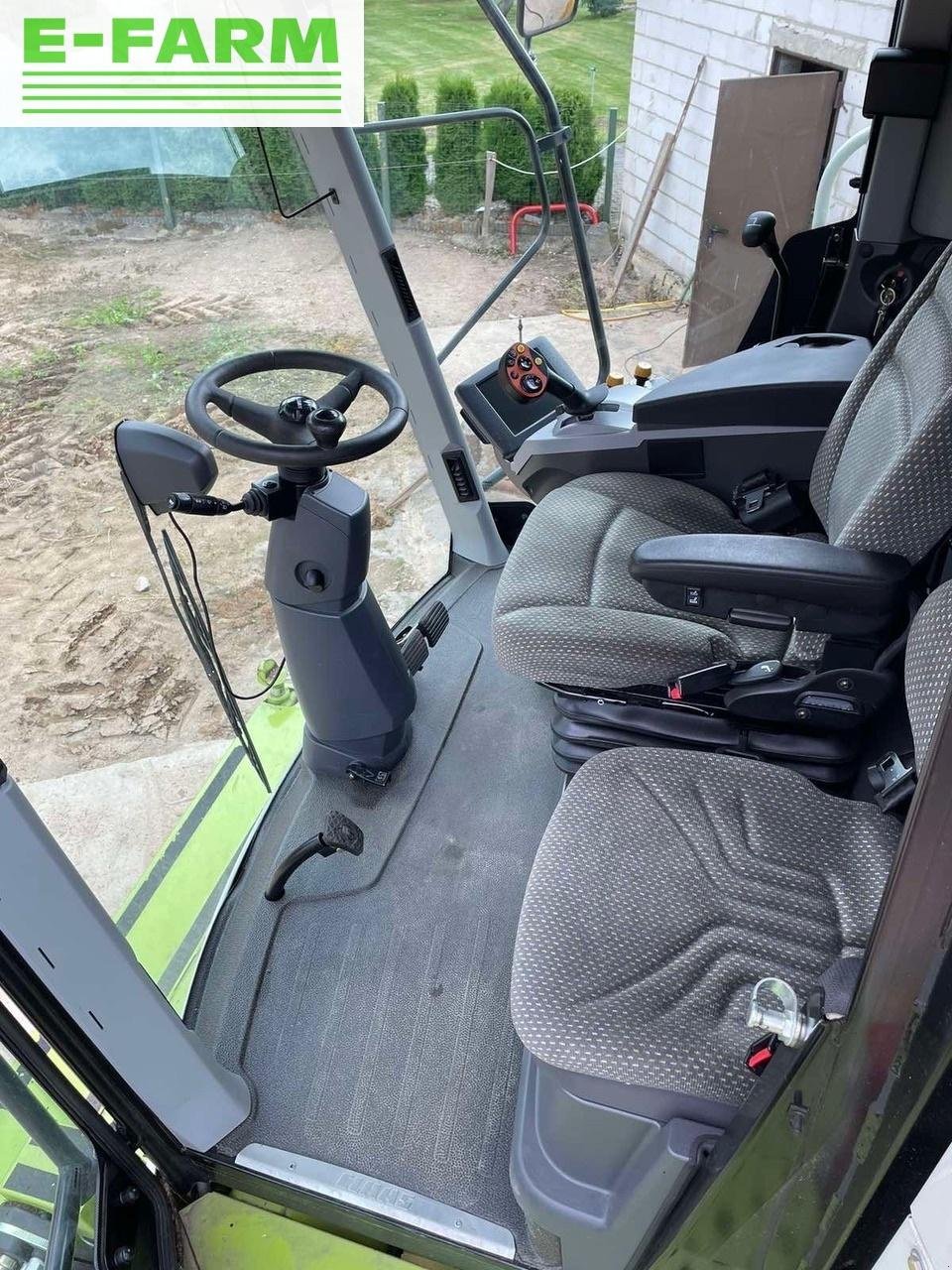 Mähdrescher des Typs CLAAS Tucano 320, Gebrauchtmaschine in MAŽEIKIŲ R. (Bild 4)