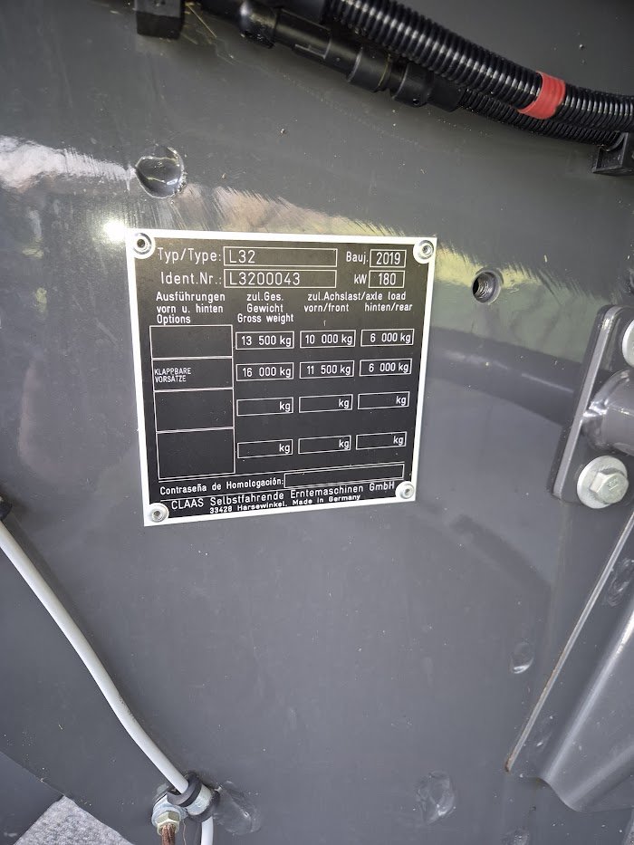 Mähdrescher of the type CLAAS Tucano 320, Gebrauchtmaschine in Naklo (Picture 8)