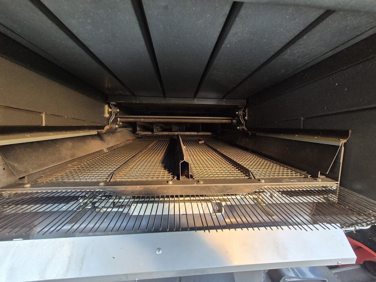 Mähdrescher of the type CLAAS Tucano 320, Gebrauchtmaschine in Naklo (Picture 9)