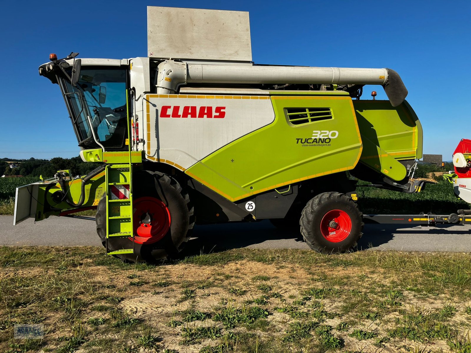 Mähdrescher typu CLAAS Tucano 320, Gebrauchtmaschine v Salching bei Straubing (Obrázek 2)