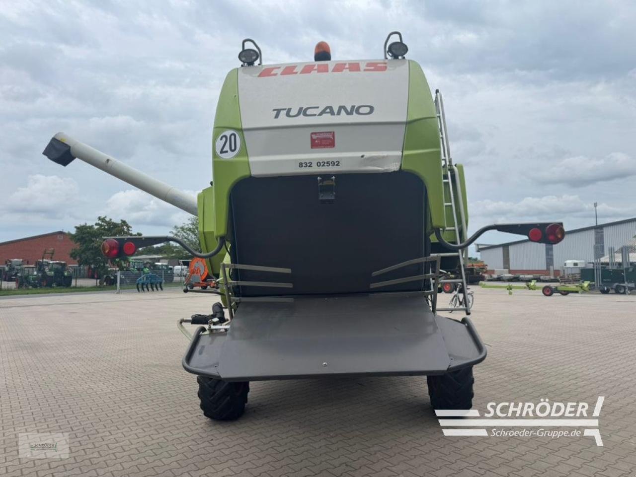 Mähdrescher of the type CLAAS TUCANO 320, Gebrauchtmaschine in Twistringen (Picture 7)