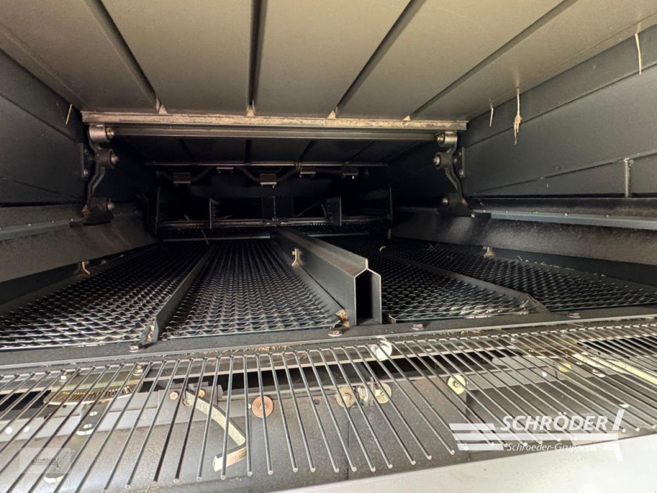 Mähdrescher of the type CLAAS TUCANO 320, Gebrauchtmaschine in Twistringen (Picture 9)