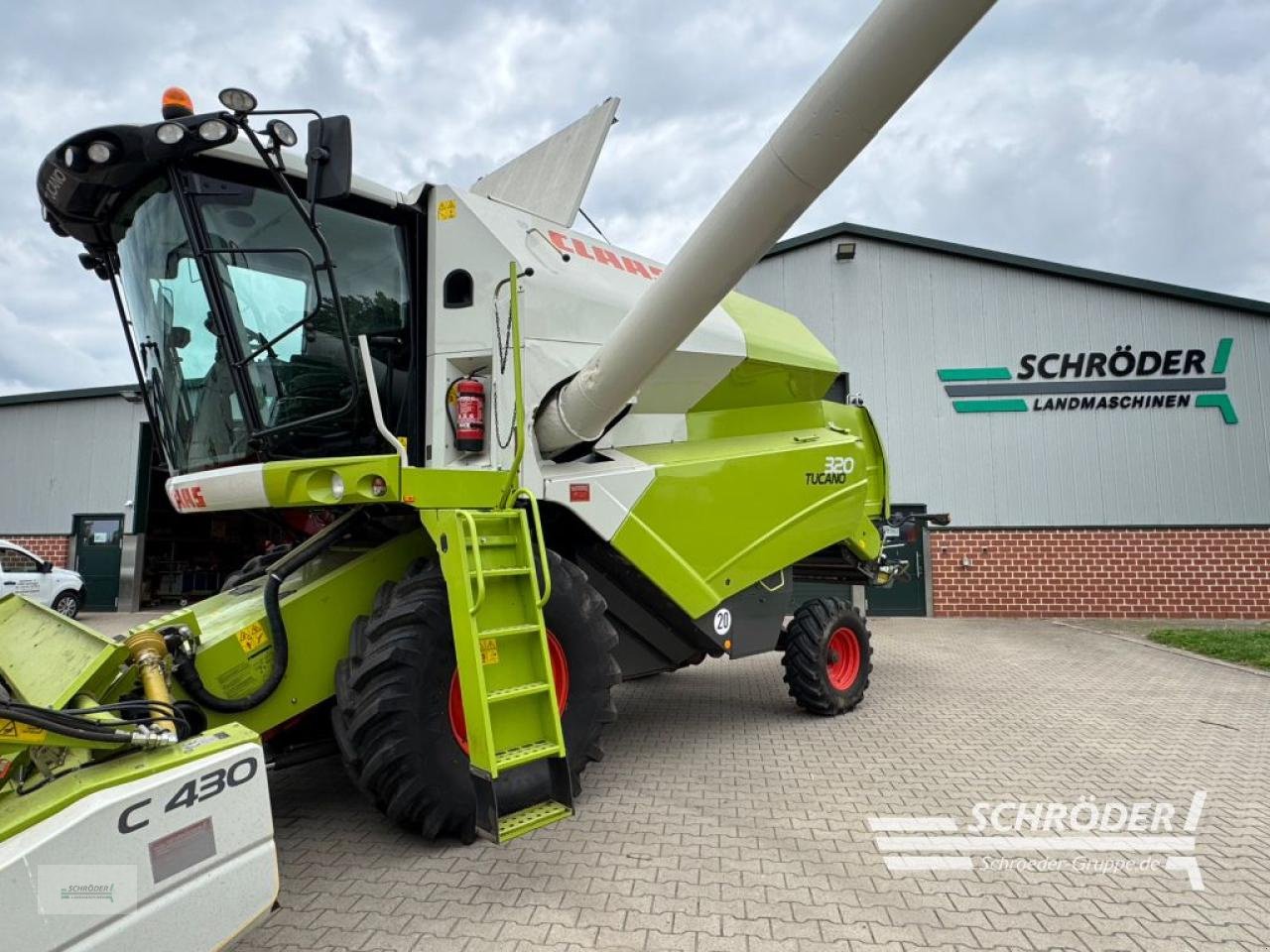Mähdrescher of the type CLAAS TUCANO 320, Gebrauchtmaschine in Twistringen (Picture 12)