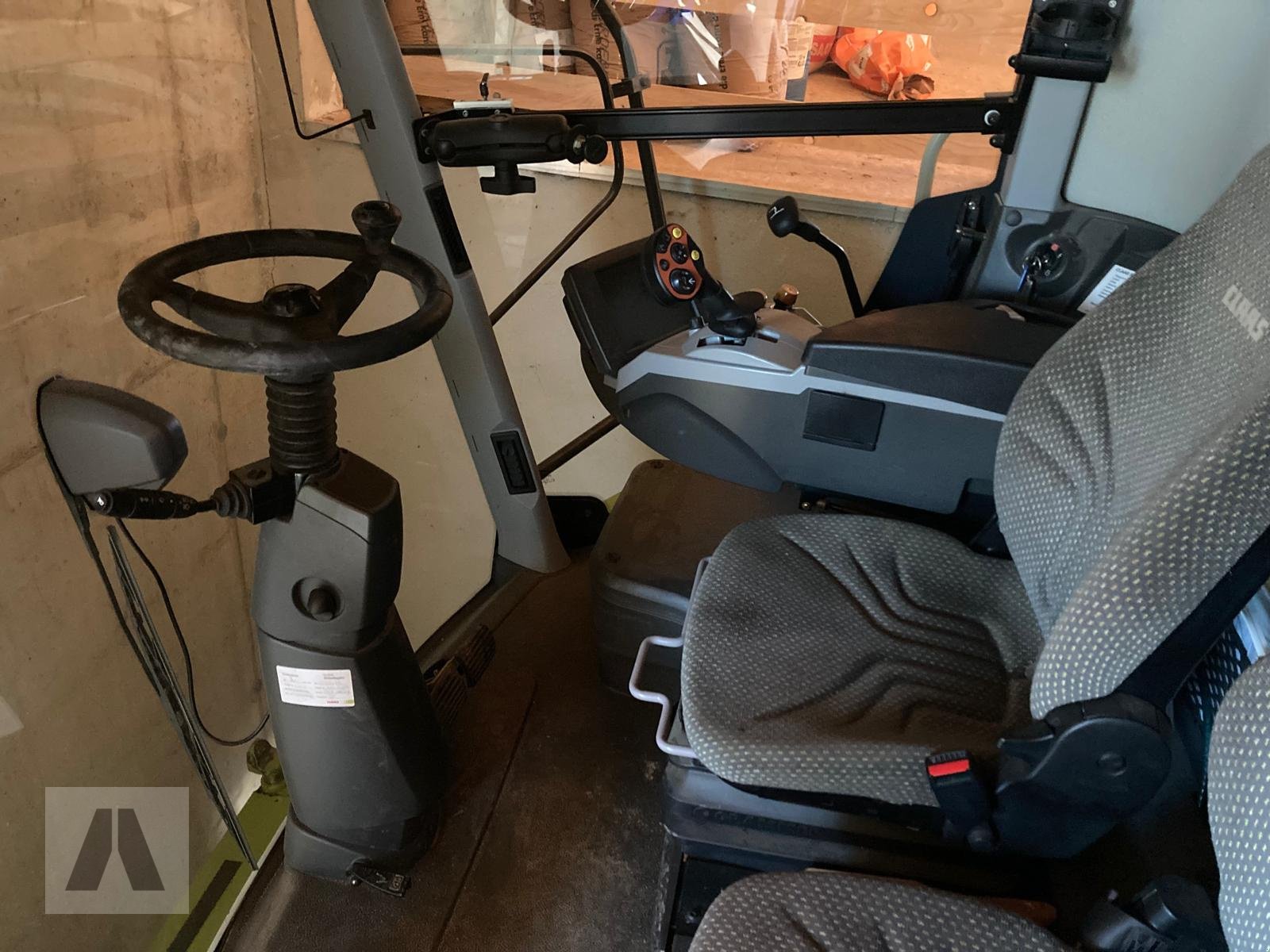 Mähdrescher van het type CLAAS Tucano 420 125000€ brutto, Gebrauchtmaschine in Regensburg (Foto 12)