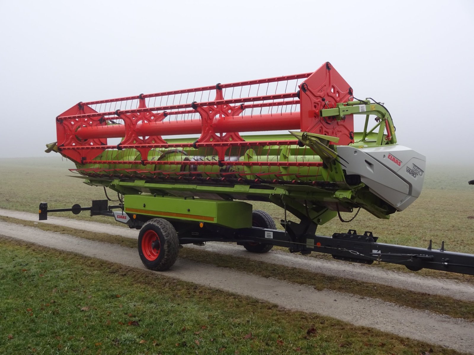 Mähdrescher typu CLAAS Tucano 420 ALLRAD, Gebrauchtmaschine v Breitenbrunn (Obrázek 11)