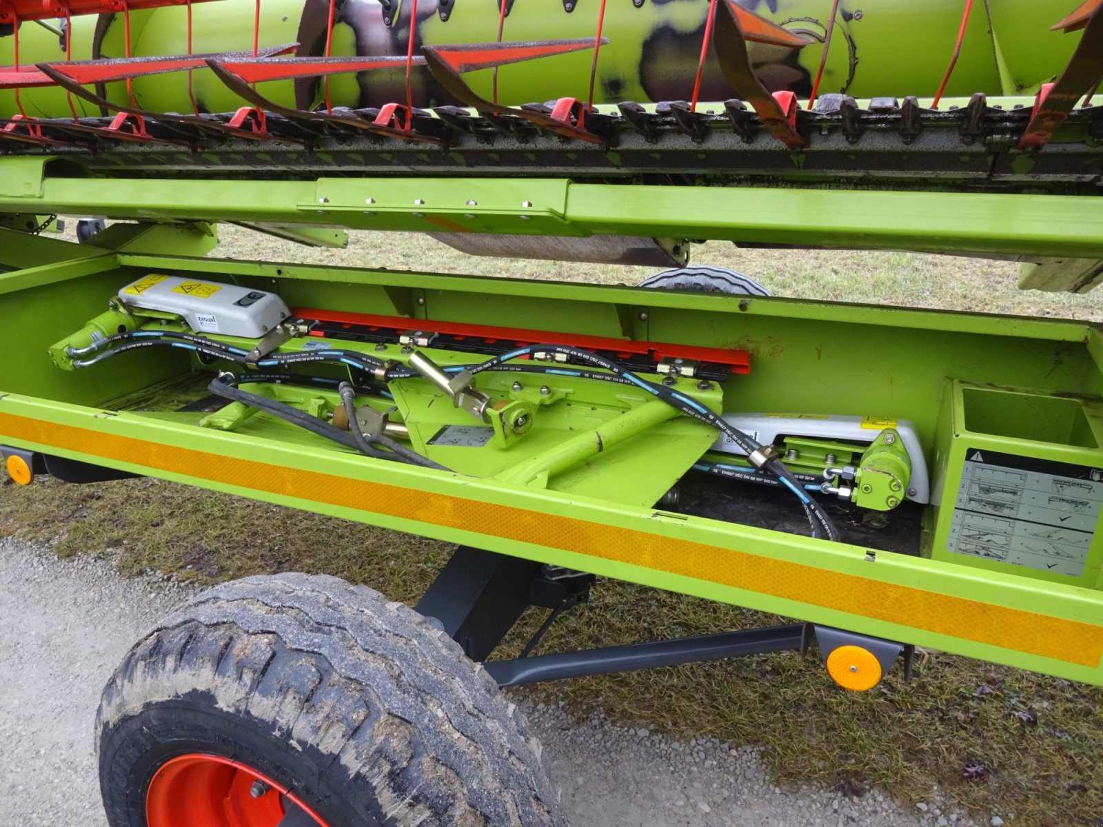 Mähdrescher typu CLAAS Tucano 420 ALLRAD, Gebrauchtmaschine v Breitenbrunn (Obrázek 16)