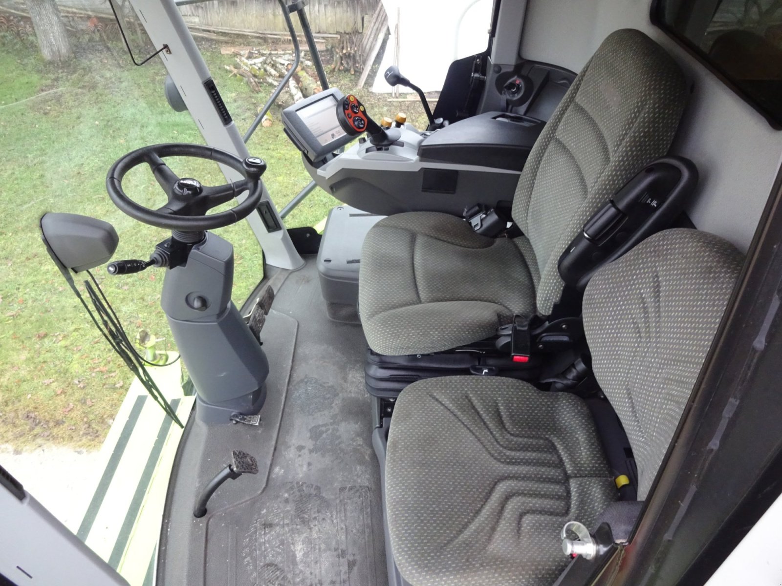 Mähdrescher typu CLAAS Tucano 420 ALLRAD, Gebrauchtmaschine v Breitenbrunn (Obrázek 28)