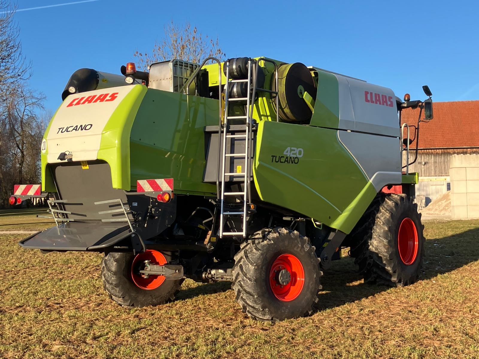 Mähdrescher a típus CLAAS Tucano 420 ALLRAD, Gebrauchtmaschine ekkor: Breitenbrunn (Kép 4)