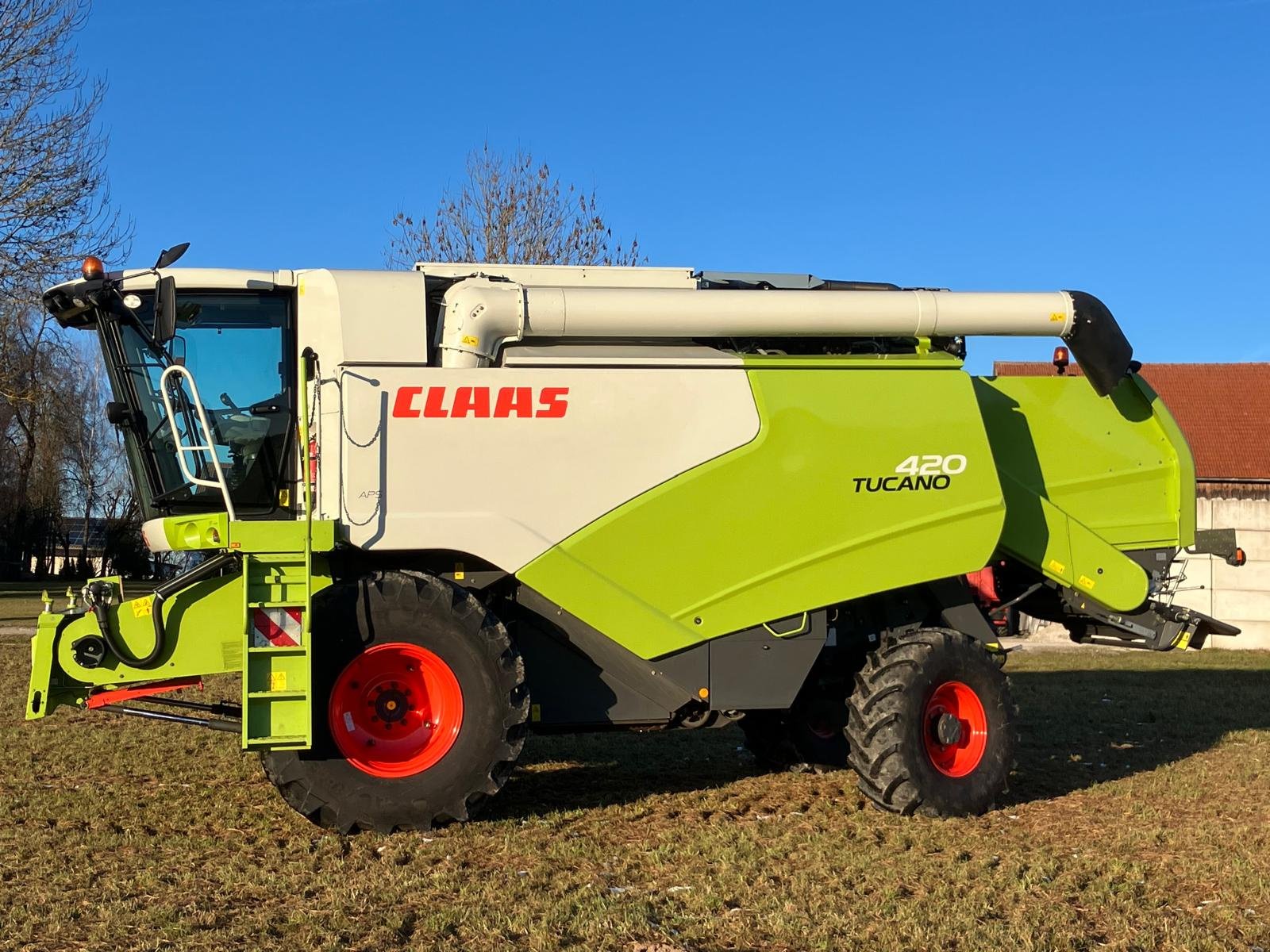 Mähdrescher a típus CLAAS Tucano 420 ALLRAD, Gebrauchtmaschine ekkor: Breitenbrunn (Kép 8)