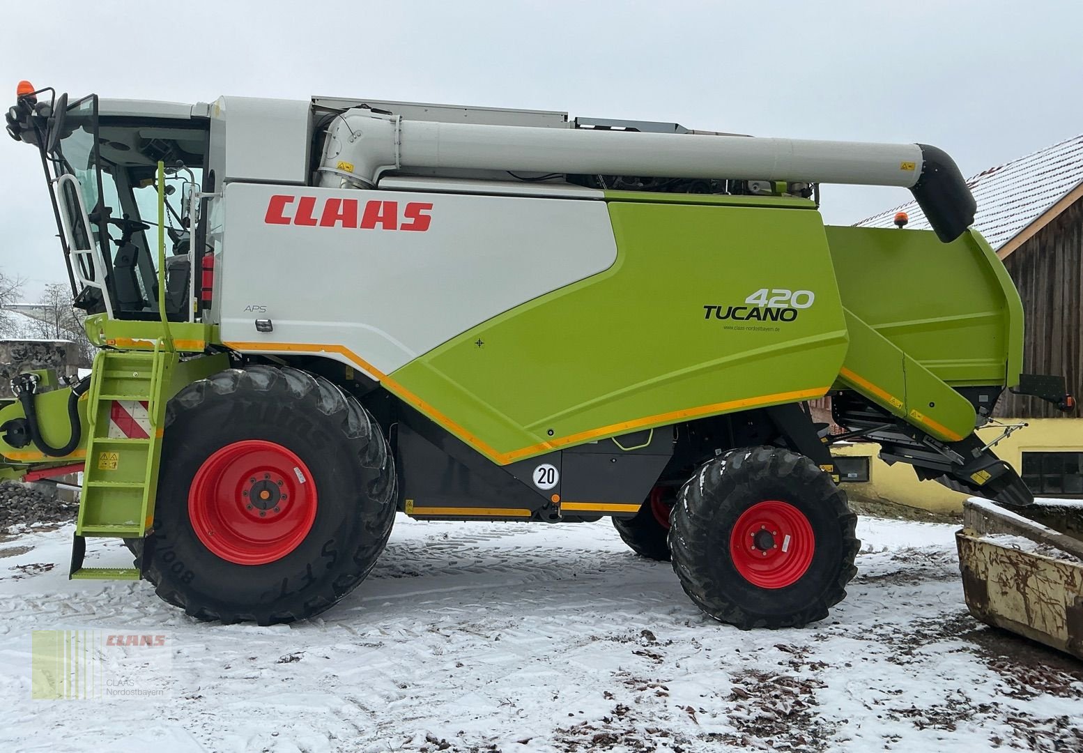 Mähdrescher du type CLAAS Tucano 420 + V540 (Raps) + Transportwagen, Gebrauchtmaschine en Cham (Photo 4)