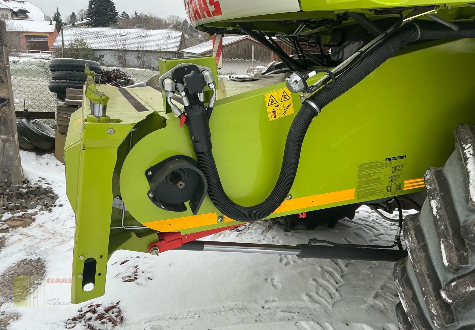 Mähdrescher du type CLAAS Tucano 420 + V540 (Raps) + Transportwagen, Gebrauchtmaschine en Cham (Photo 8)