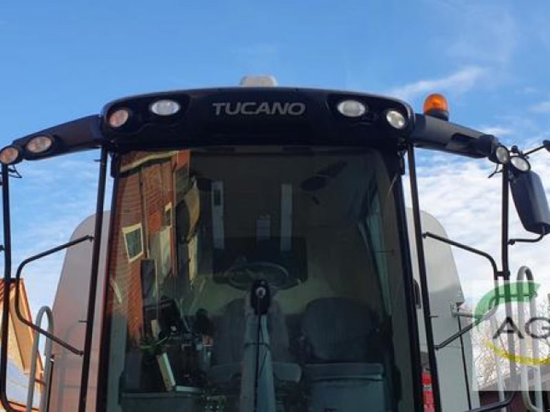 Mähdrescher des Typs CLAAS TUCANO 420, Gebrauchtmaschine in Gronau (Bild 1)