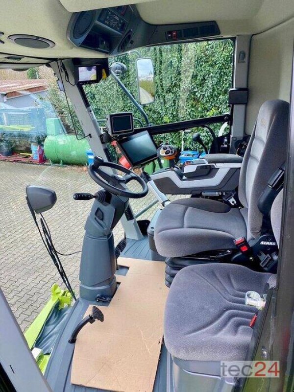 Mähdrescher of the type CLAAS Tucano 430 mit Schneidwerk, Vorführmaschine in Östringen (Picture 16)