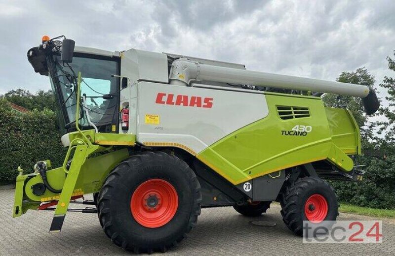 Mähdrescher of the type CLAAS Tucano 430 mit Schneidwerk, Vorführmaschine in Östringen (Picture 8)