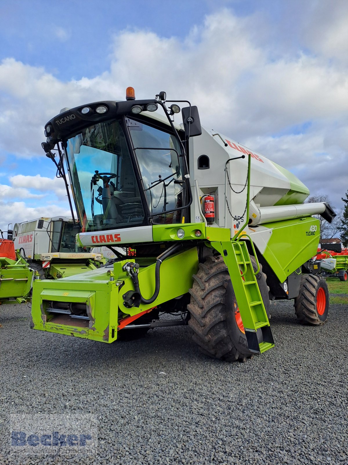 Mähdrescher of the type CLAAS Tucano 430, Gebrauchtmaschine in Weimar-Niederwalgern (Picture 2)