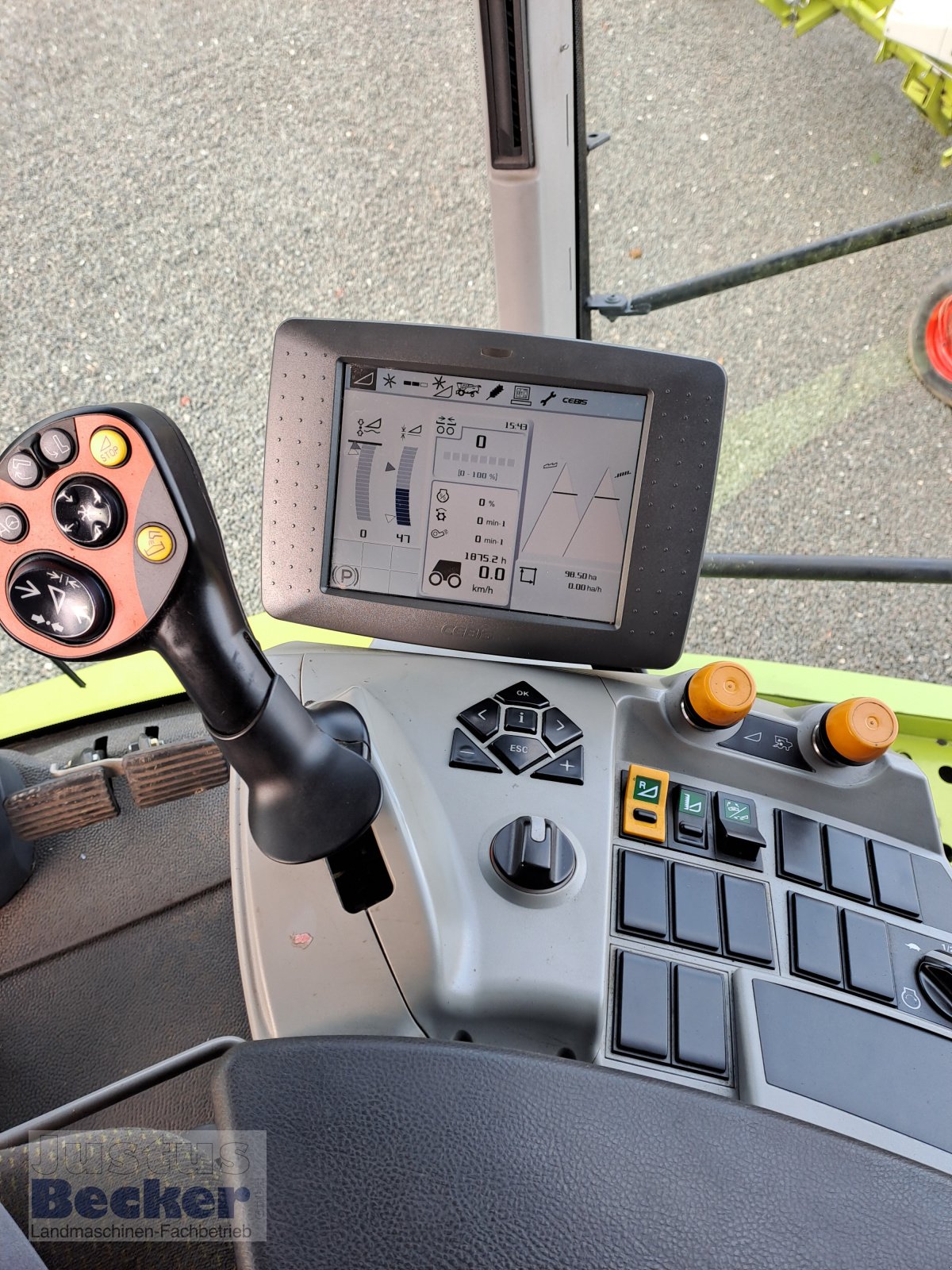 Mähdrescher of the type CLAAS Tucano 430, Gebrauchtmaschine in Weimar-Niederwalgern (Picture 9)