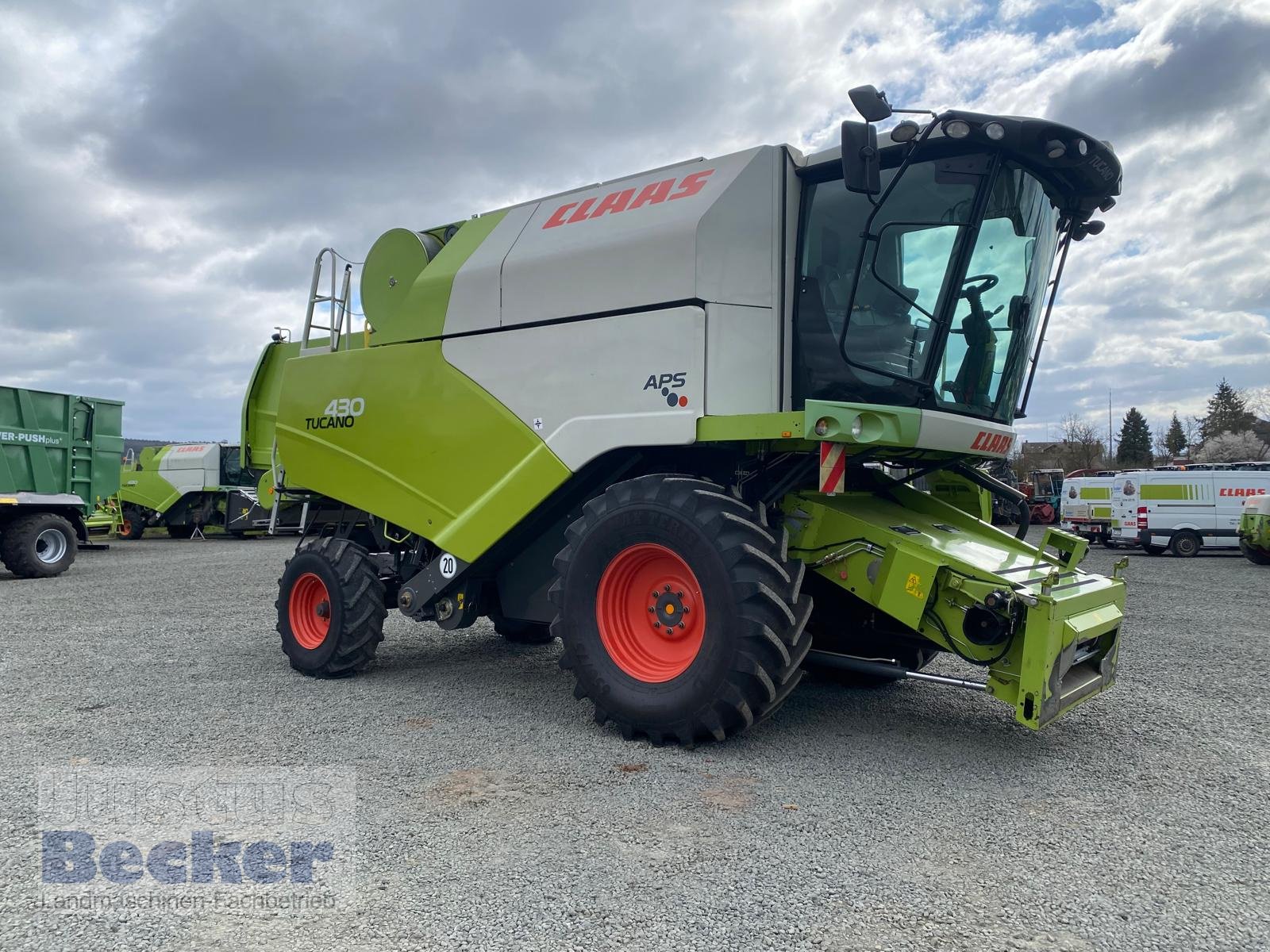 Mähdrescher of the type CLAAS Tucano 430, Gebrauchtmaschine in Weimar-Niederwalgern (Picture 5)