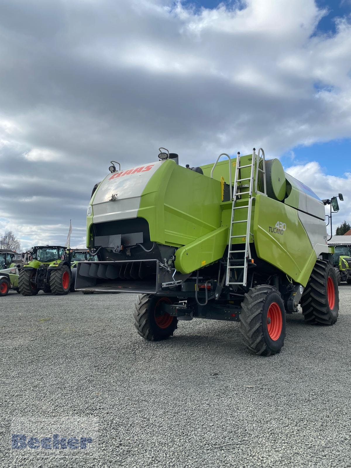 Mähdrescher of the type CLAAS Tucano 430, Gebrauchtmaschine in Weimar-Niederwalgern (Picture 8)