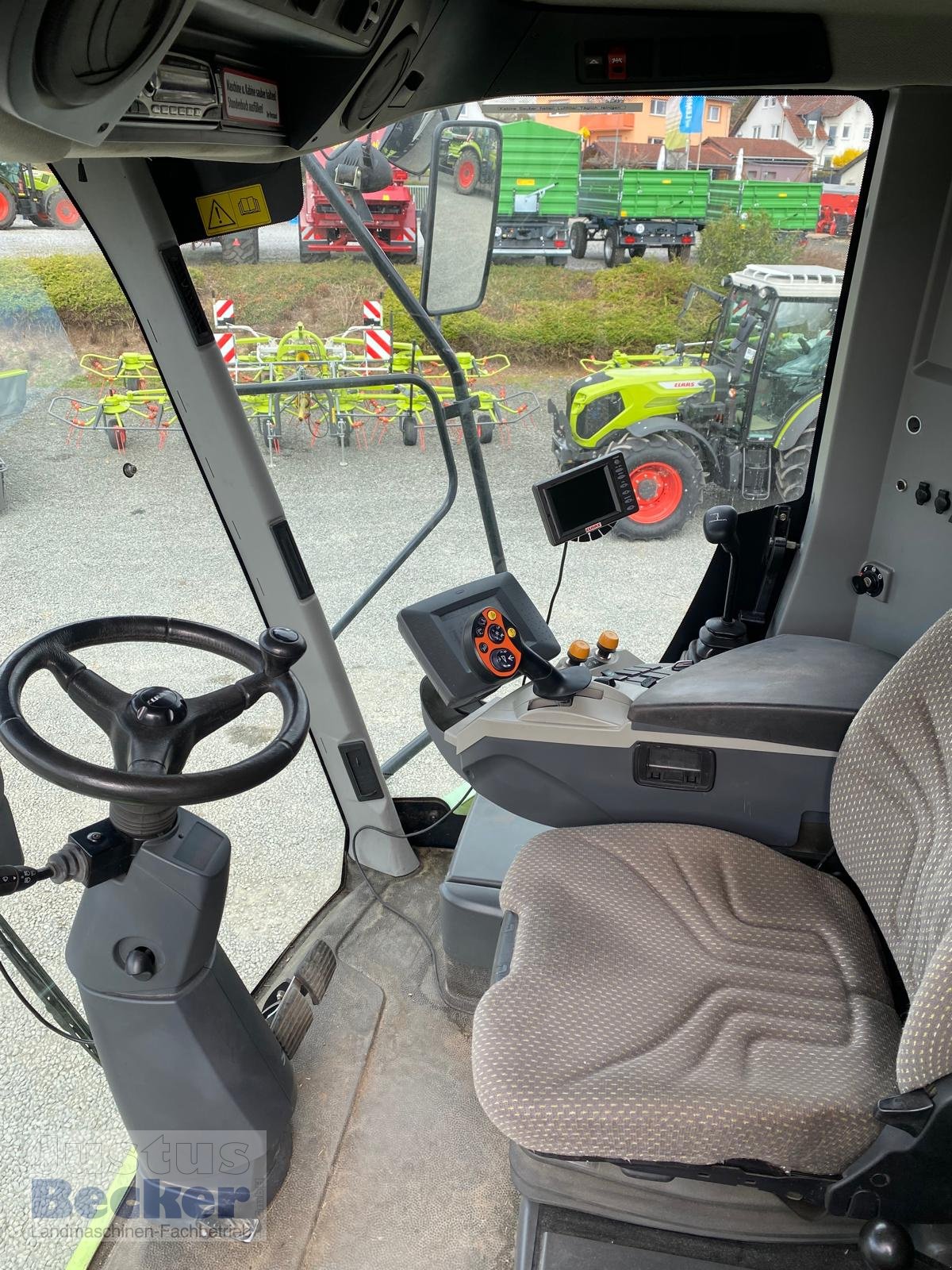 Mähdrescher of the type CLAAS Tucano 430, Gebrauchtmaschine in Weimar-Niederwalgern (Picture 12)