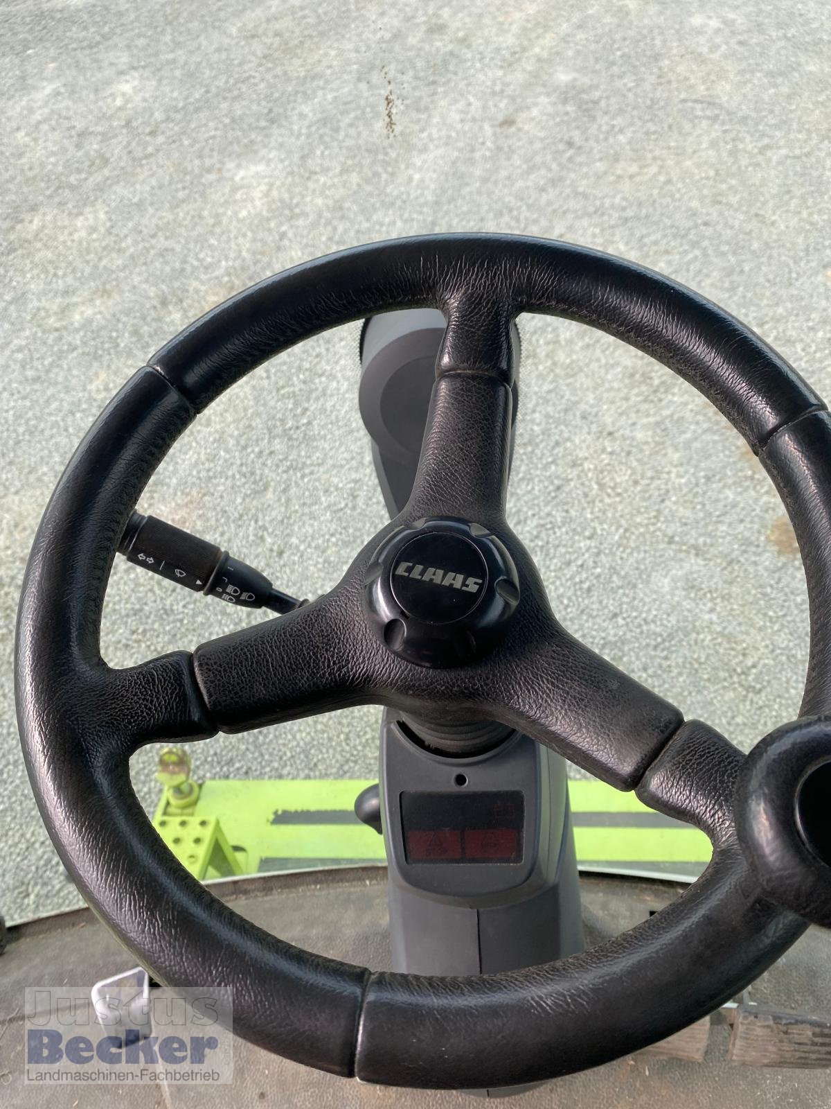 Mähdrescher of the type CLAAS Tucano 430, Gebrauchtmaschine in Weimar-Niederwalgern (Picture 13)