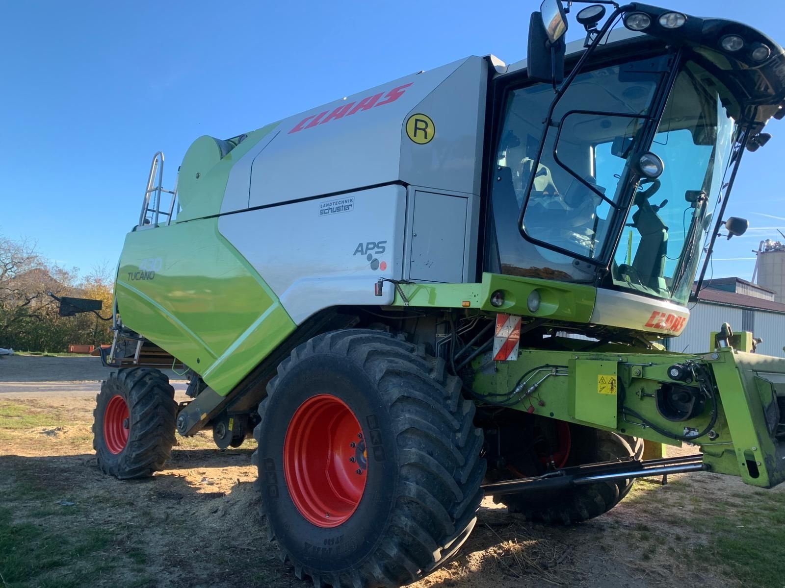Mähdrescher des Typs CLAAS Tucano 430, Gebrauchtmaschine in Grund (Bild 9)