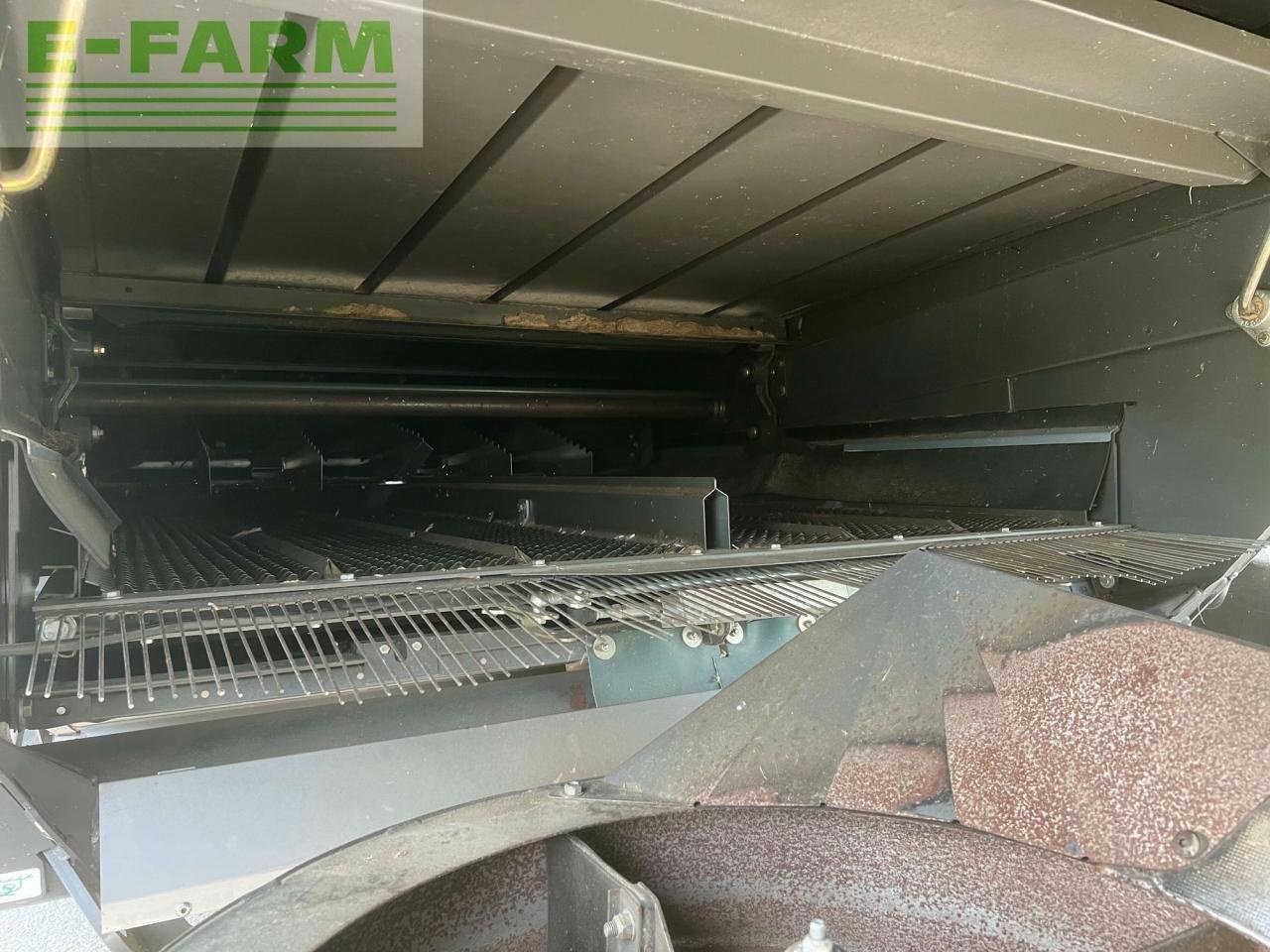 Mähdrescher des Typs CLAAS tucano 440, Gebrauchtmaschine in SAULZET (Bild 11)