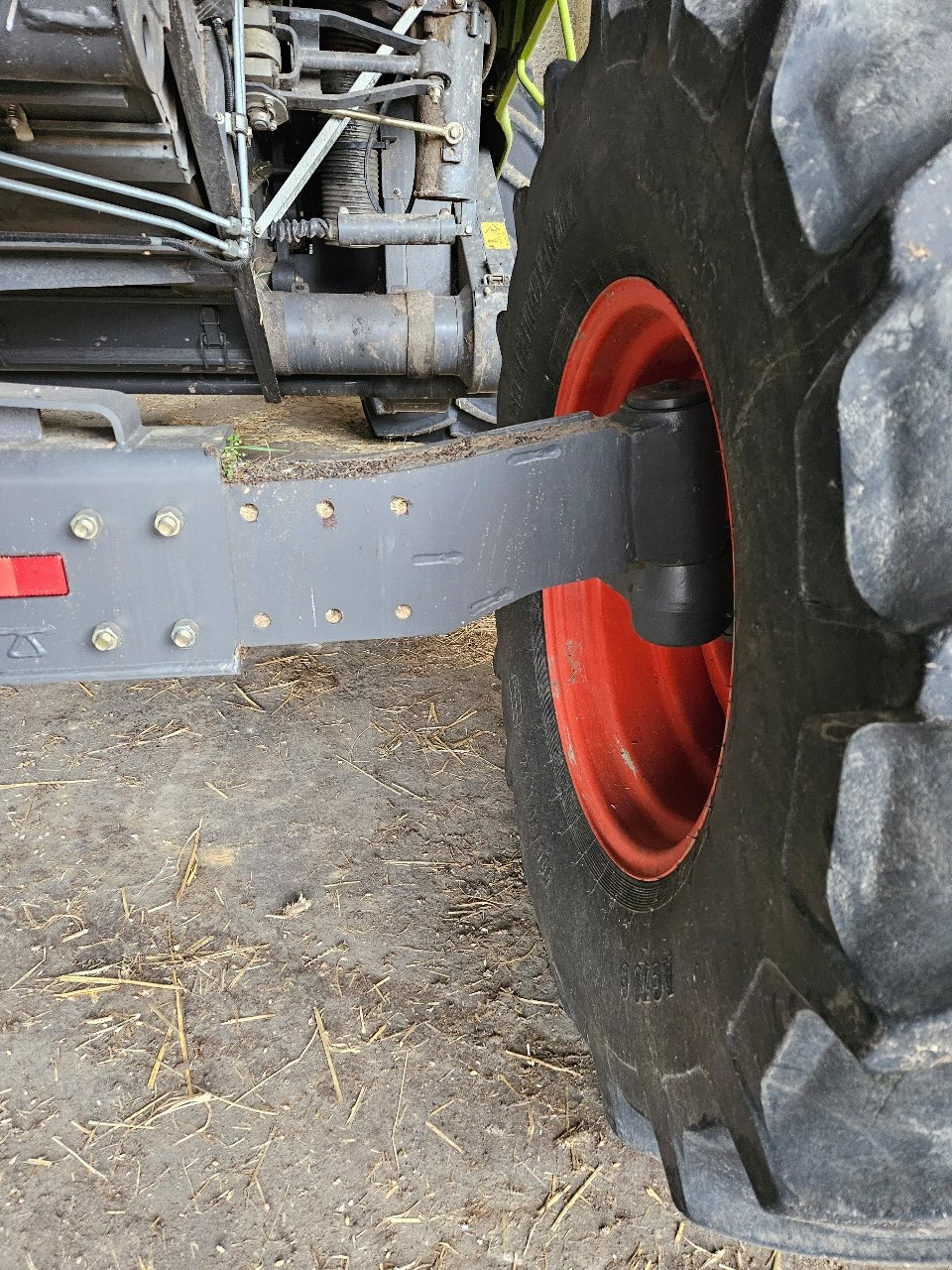 Mähdrescher of the type CLAAS TUCANO 450, Gebrauchtmaschine in MANDRES-SUR-VAIR (Picture 11)