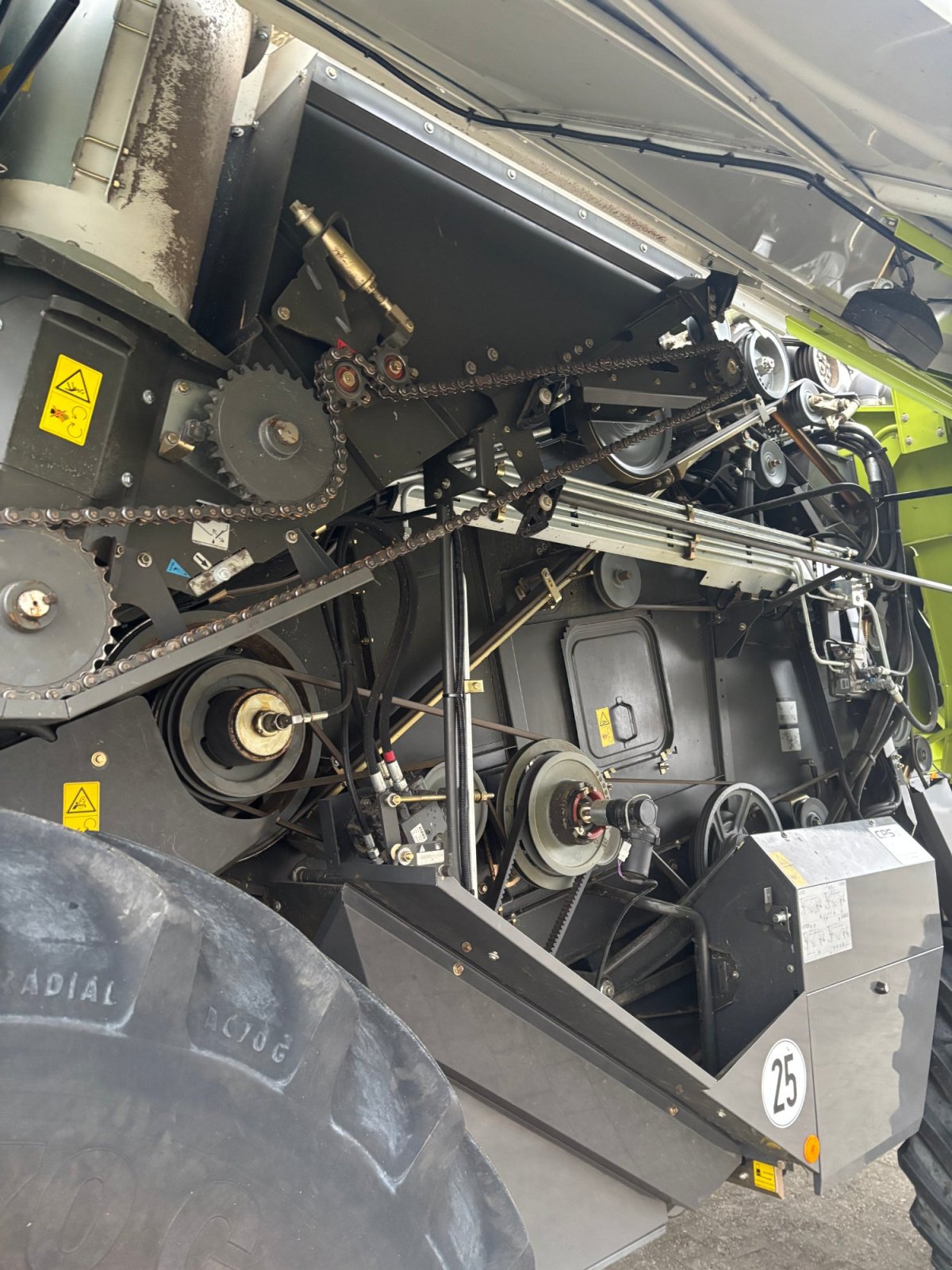 Mähdrescher of the type CLAAS Tucano 450, Gebrauchtmaschine in Hemau (Picture 7)