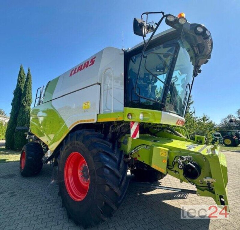 Mähdrescher des Typs CLAAS Tucano 450, Ausstellungsmaschine in Östringen (Bild 20)