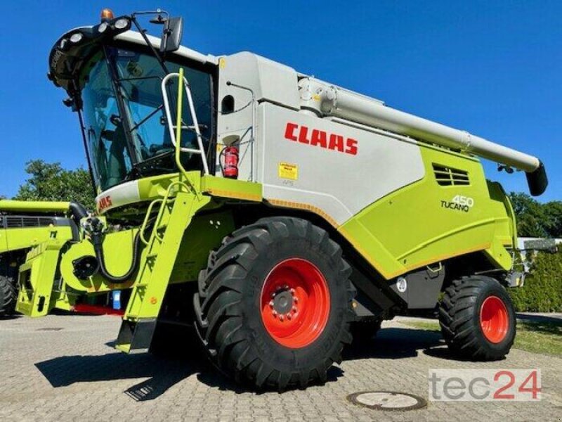 Mähdrescher des Typs CLAAS Tucano 450, Ausstellungsmaschine in Östringen (Bild 5)