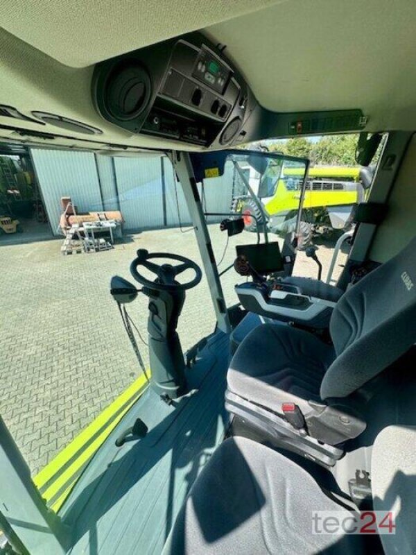 Mähdrescher des Typs CLAAS Tucano 450, Ausstellungsmaschine in Östringen (Bild 8)