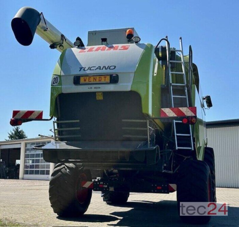 Mähdrescher des Typs CLAAS Tucano 450, Ausstellungsmaschine in Östringen (Bild 8)