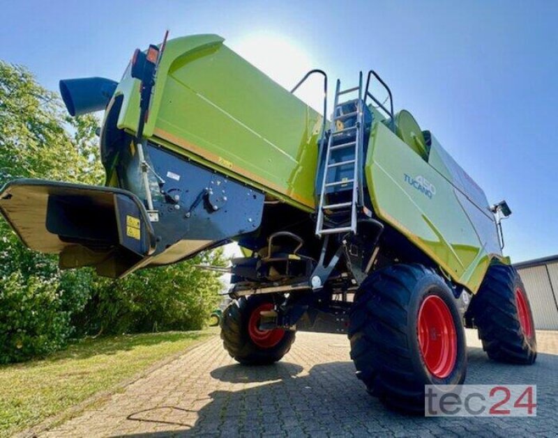 Mähdrescher des Typs CLAAS Tucano 450, Ausstellungsmaschine in Östringen (Bild 17)