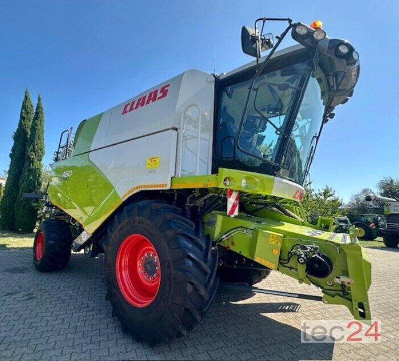 Mähdrescher des Typs CLAAS Tucano 450, Ausstellungsmaschine in Östringen (Bild 12)