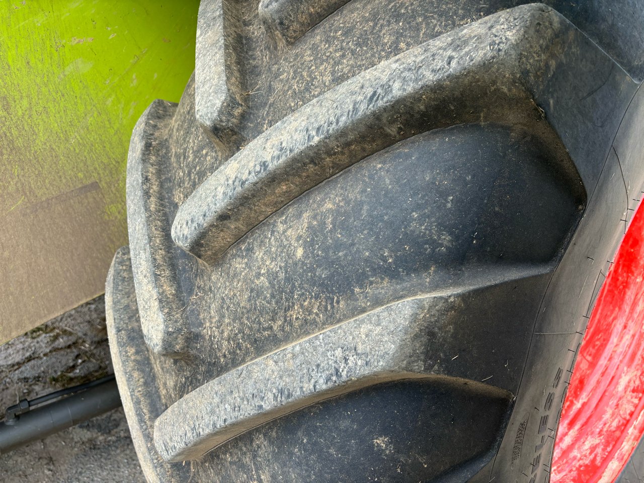 Mähdrescher tip CLAAS TUCANO 450, Gebrauchtmaschine in MORLHON LE HAUT (Poză 10)